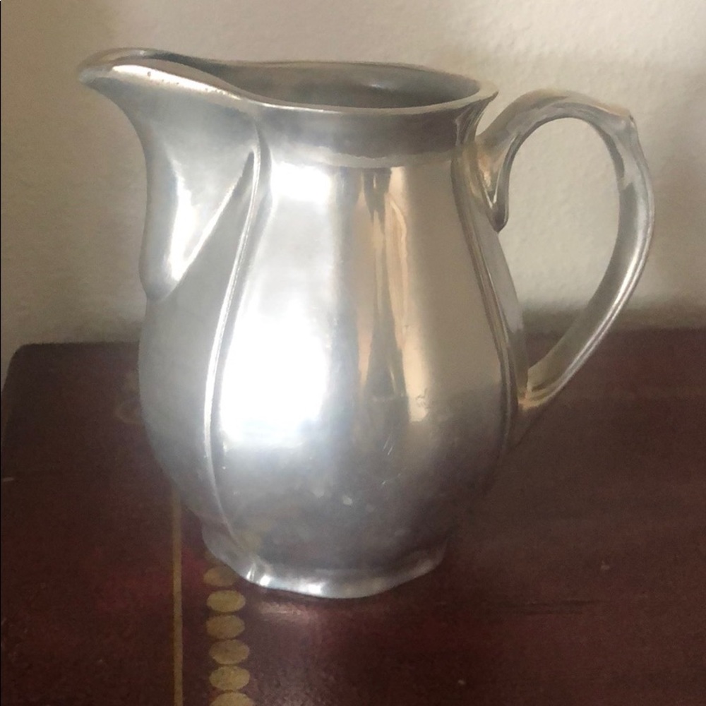 Wilton Armetale Pewter Glossy Water Pitcher